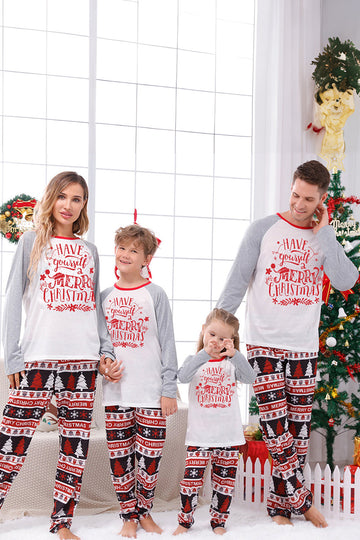 Pijama navideño familiar a juego con estampado gris de manga larga